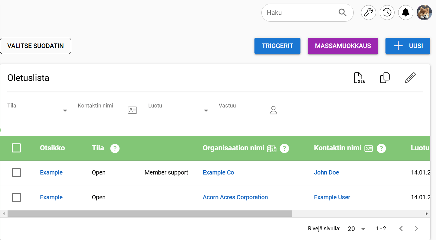 Kuvakaappaus CRM-käyttöliittymästä, jossa on luettelo tehtävistä, joissa on tietoja, kuten otsikko, yritys, yhteyshenkilön nimi ja luomisen aika.