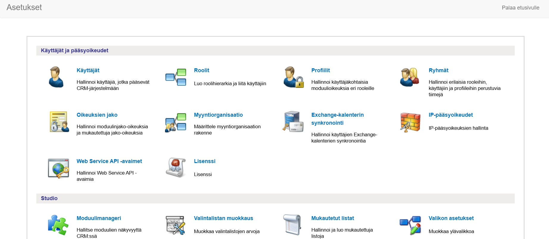 CRM-järjestelmän käyttäjä- ja käyttöoikeuksien hallinnan asetusliittymä, jossa näkyvät käyttäjien, roolien, profiilien ja käyttöoikeuksien asetukset.